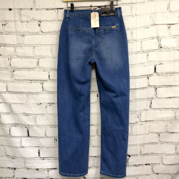 Medium Wash Straight-Leg Retro Jeans