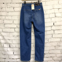 Medium Wash Straight-Leg Retro Jeans
