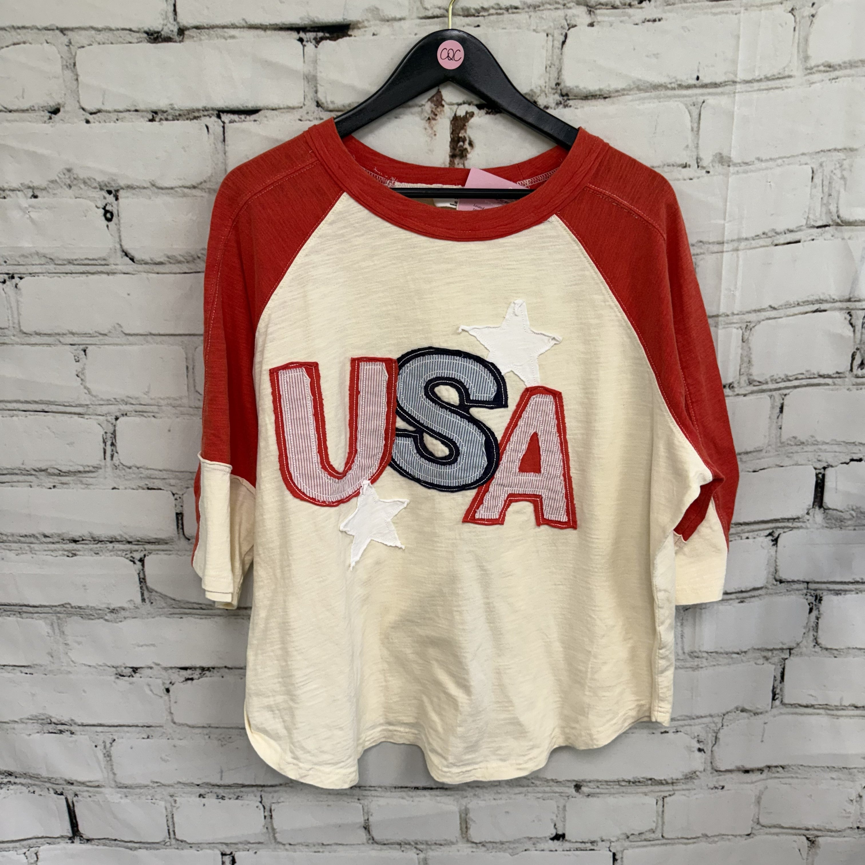 Quarter-Sleeve USA Shirt