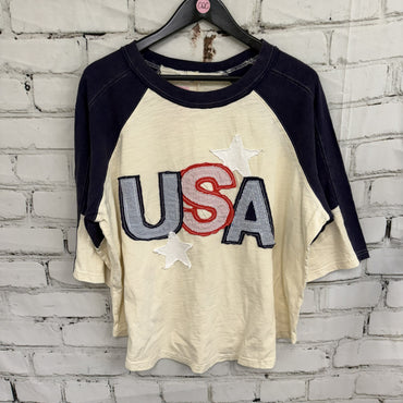 Quarter-Sleeve USA Shirt