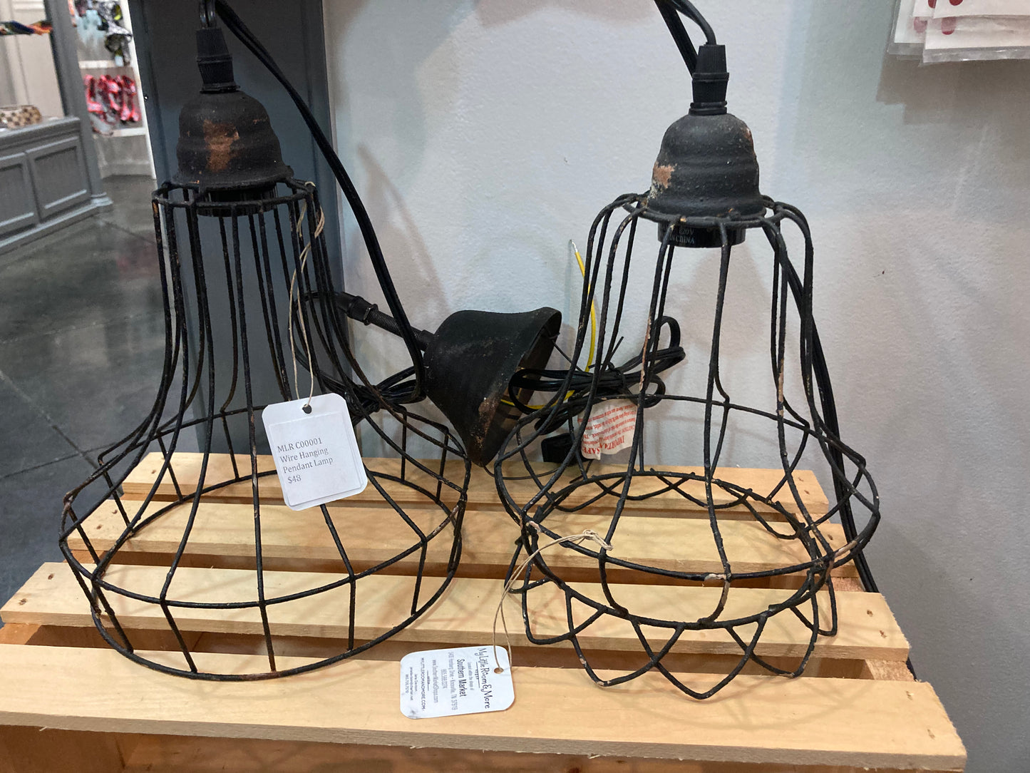 Hanging Wire Pendant Light